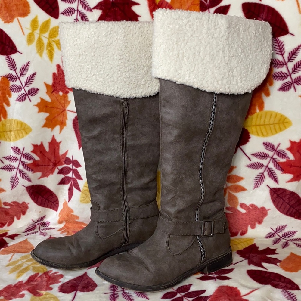 JustFab Knee High Gray Boots